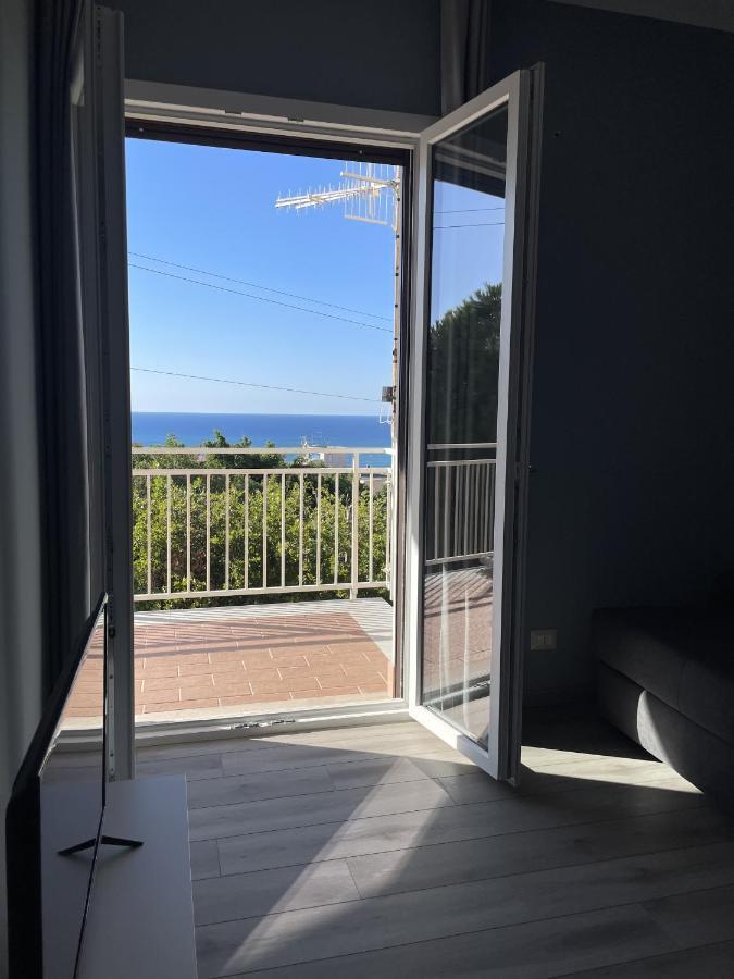 Una Finestra Sul Mare تْشيفالو المظهر الخارجي الصورة